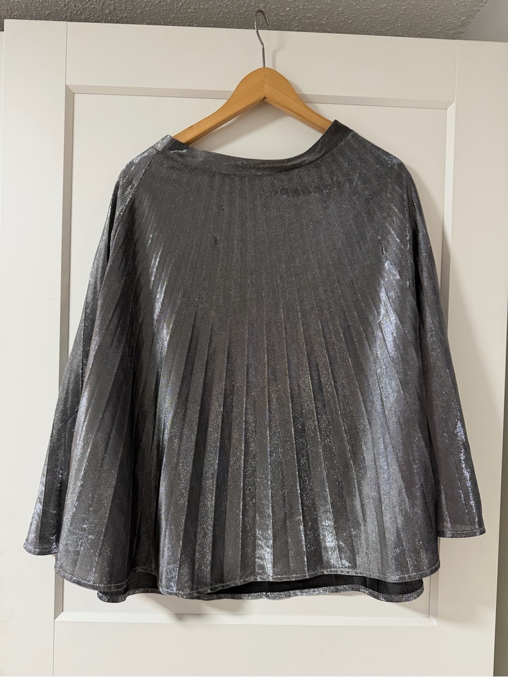Womens Metallic Gray Pleated Swing Skirt